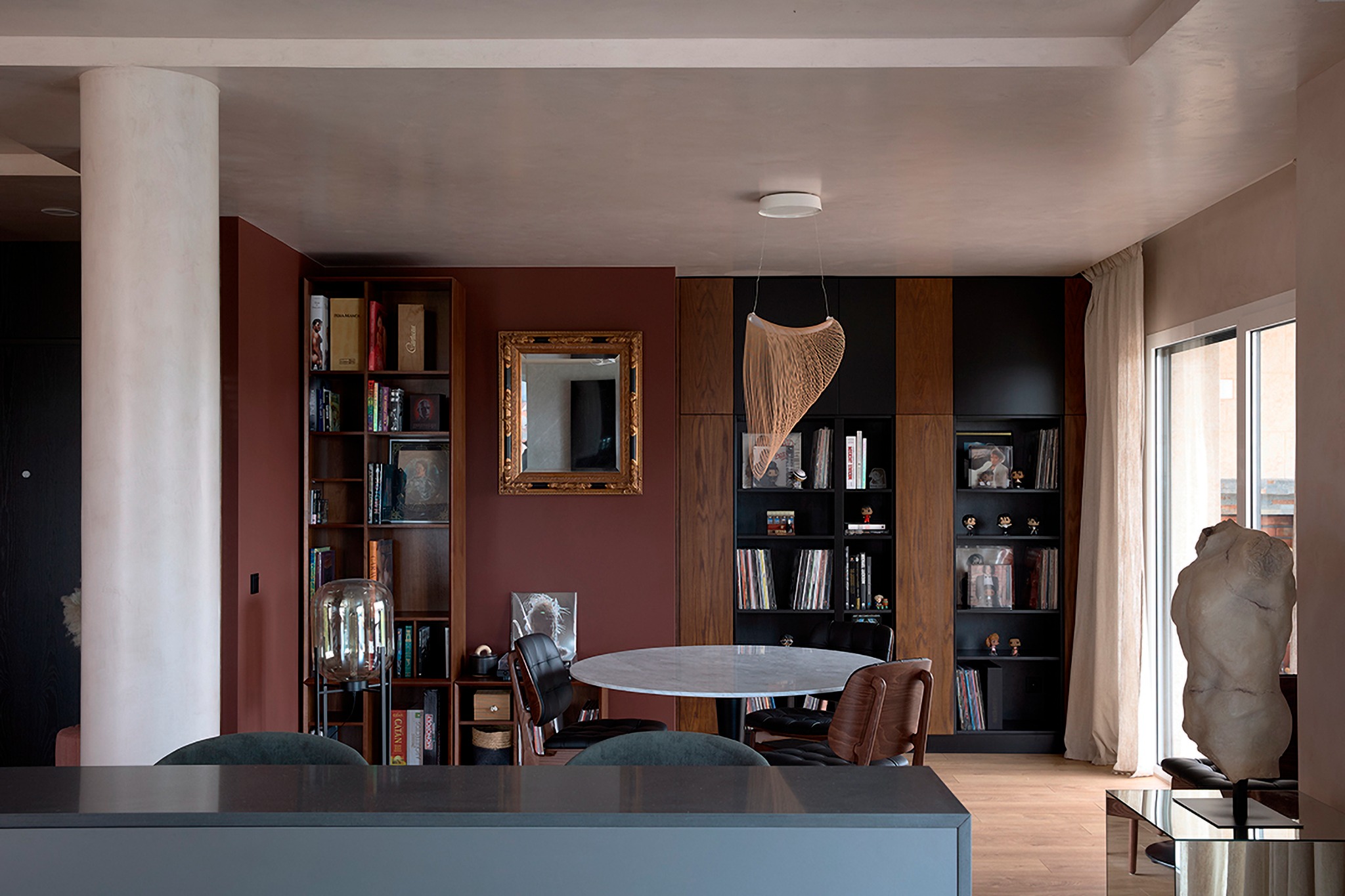 Terracotta Soul — warm Lisbon apartment with terracotta tones and natural textures