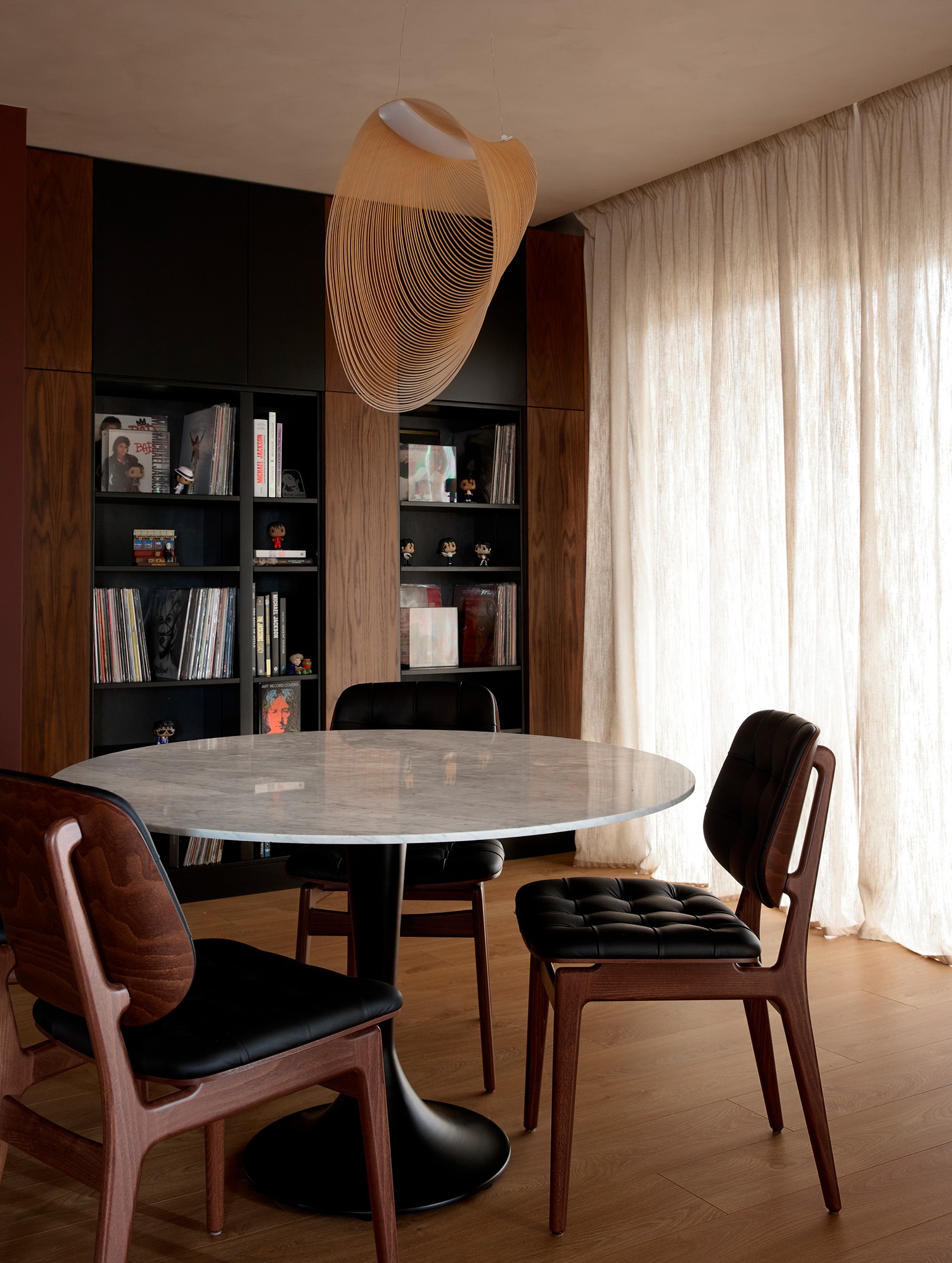 Dining area with pendant light — Terracotta Soul, Lisbon